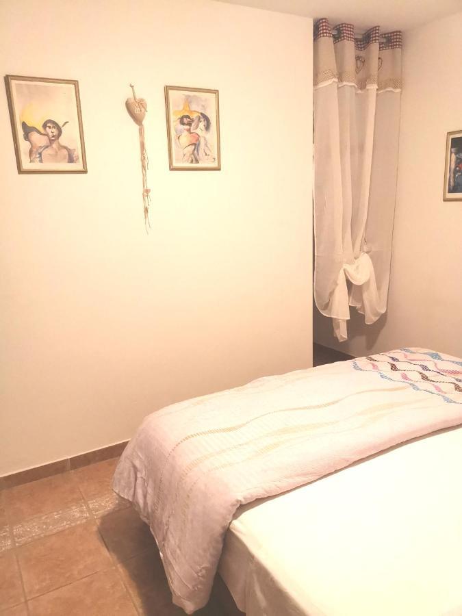 Apartment Giulio - 10Mt To The Beach ロヴィニ エクステリア 写真
