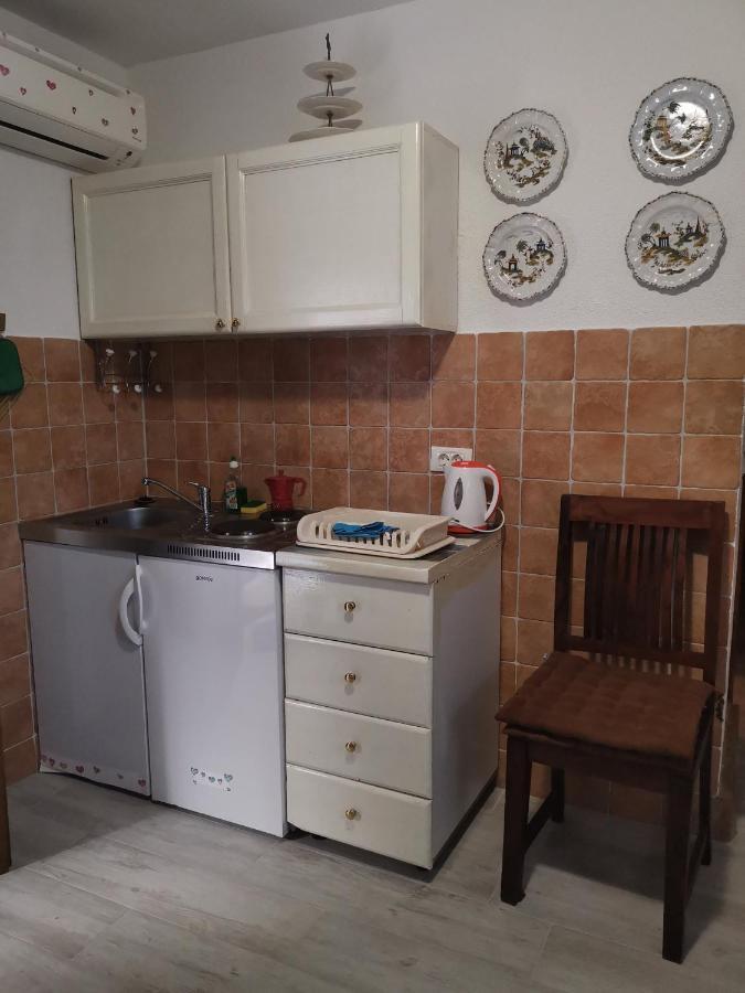 Apartment Giulio - 10Mt To The Beach ロヴィニ エクステリア 写真
